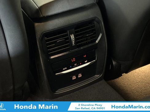 Used 2024 BMW 330i Sedan RWD image 16