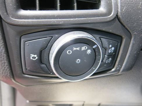 Used 2014 Ford Focus SE FWD image 23