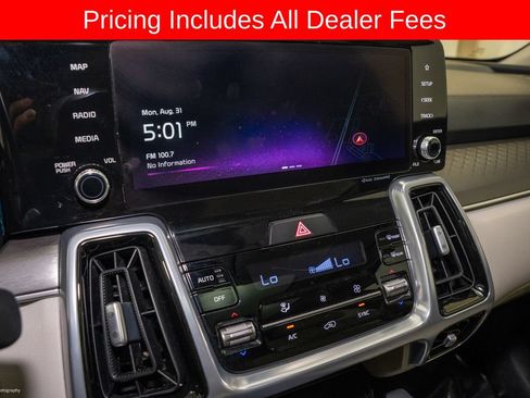 Certified 2023 Kia Sorento SX AWD/4WD image 14