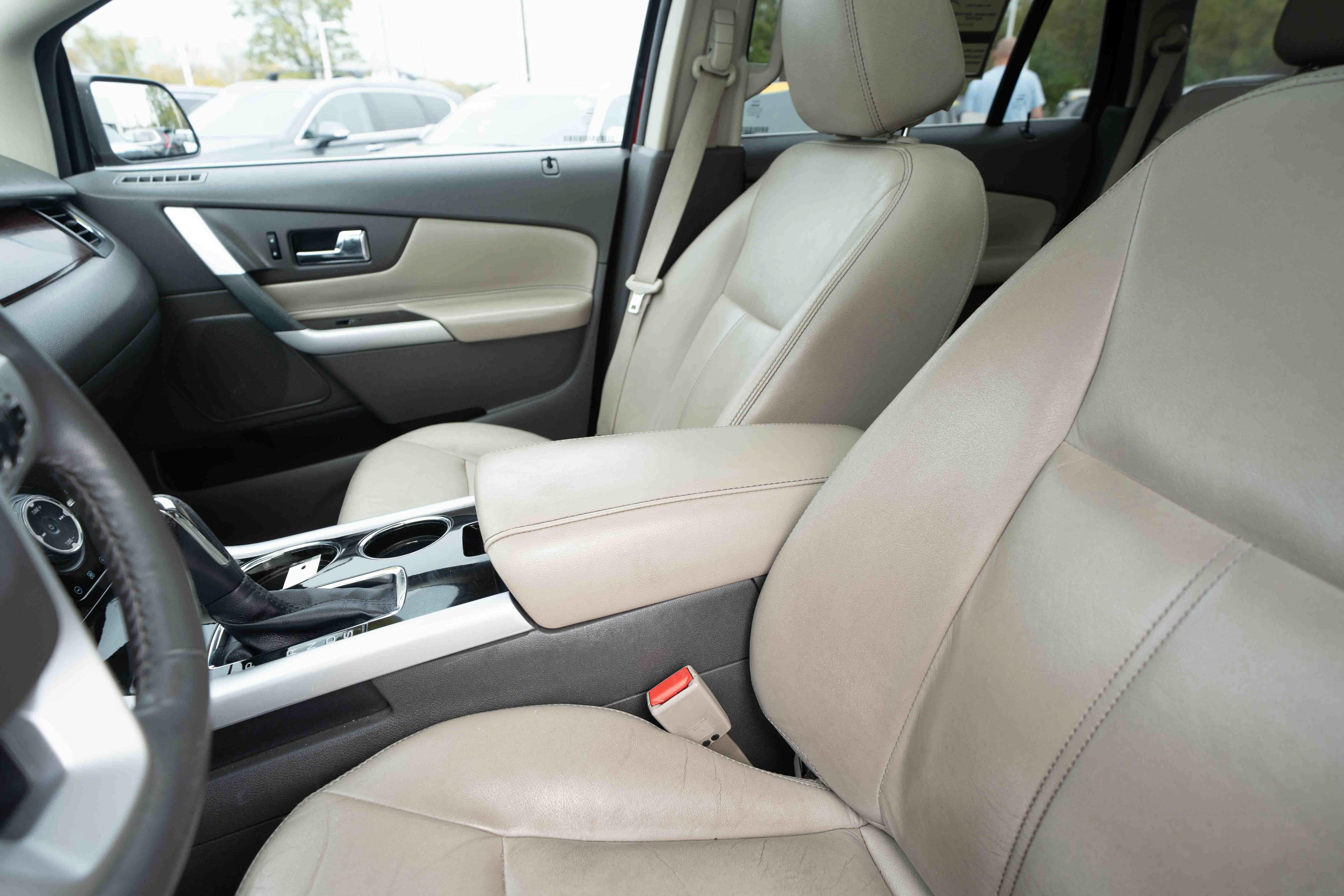 Used 2013 Ford Edge Limited FWD image 10