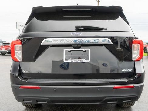 Used 2023 Ford Explorer XLT AWD/4WD image 7