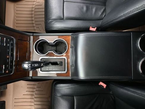 Used 2015 Lincoln Navigator 4WD image 31
