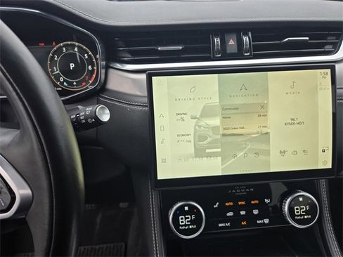 Used 2024 Jaguar F-PACE R-Dynamic S image 13