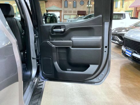 Certified 2022 GMC Sierra 1500 AT4 w/ AT4 Premium Package image 19