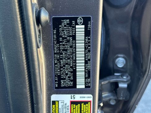 Used 2020 Toyota Camry LE FWD image 40