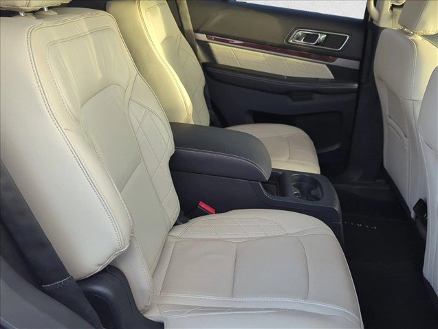 Used 2019 Ford Explorer Platinum AWD/4WD image 24