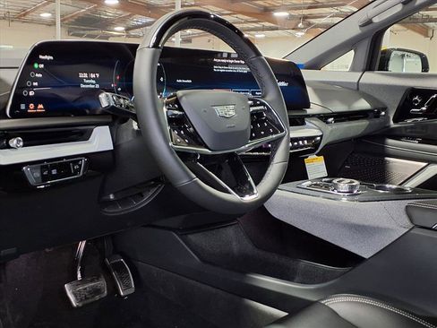 New 2026 Cadillac Optiq Sport 1 image 15