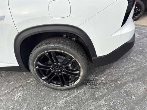 New 2026 Chevrolet Traverse LT w/ Driver Confidence Package image 37