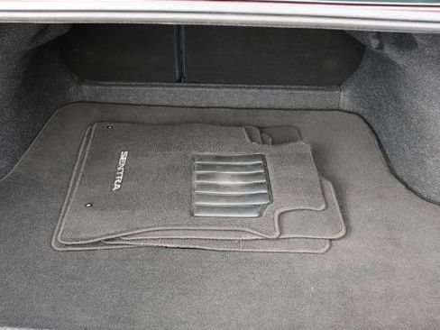 Used 2020 Nissan Sentra SV FWD image 17