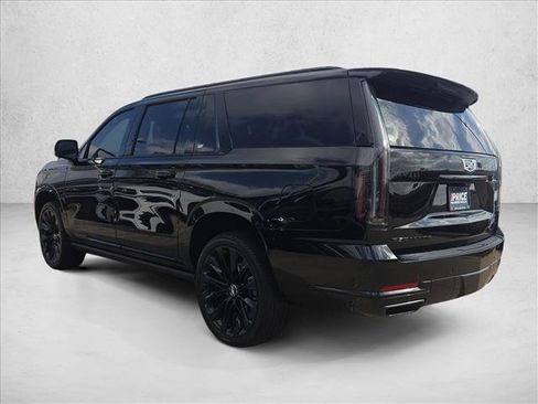 Used 2025 Cadillac Escalade ESV Sport Platinum w/ LPO, ONYX Package image 7