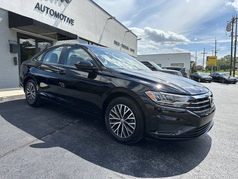 Used 2021 Volkswagen Jetta SE w/ SE Cold Weather Package FWD image 22