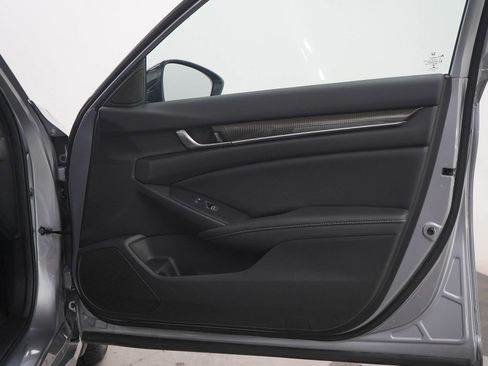 Used 2022 Honda Accord Sport image 7
