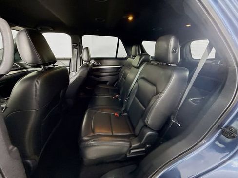 Certified 2019 Ford Explorer XLT w/ Equipment Group 202A image 24