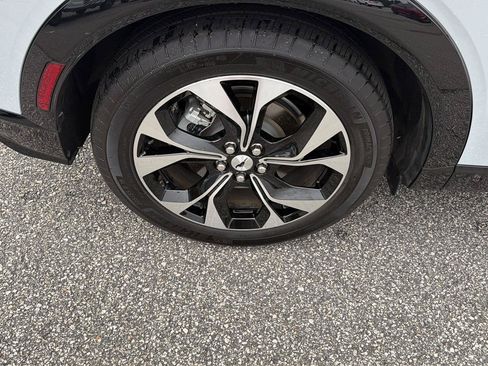 Used 2021 Ford Mustang Mach-E Premium RWD image 39
