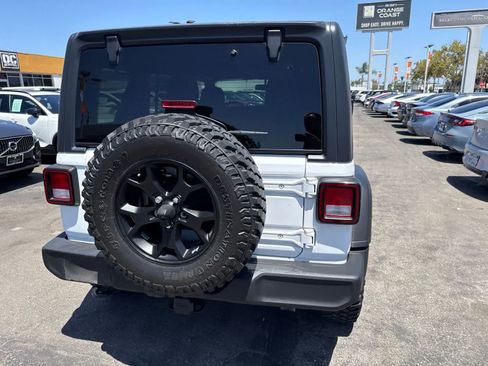 Used 2021 Jeep Wrangler Unlimited Sport AWD/4WD image 14