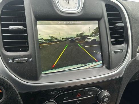 Used 2019 Chrysler 300 Limited RWD image 26