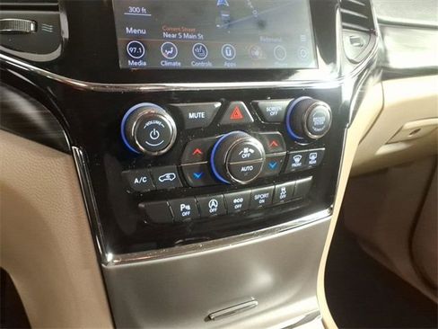 Used 2020 Jeep Grand Cherokee Laredo w/ Security & Convenience Group image 20