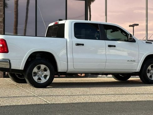 Used 2025 RAM 1500 Big Horn AWD/4WD image 13