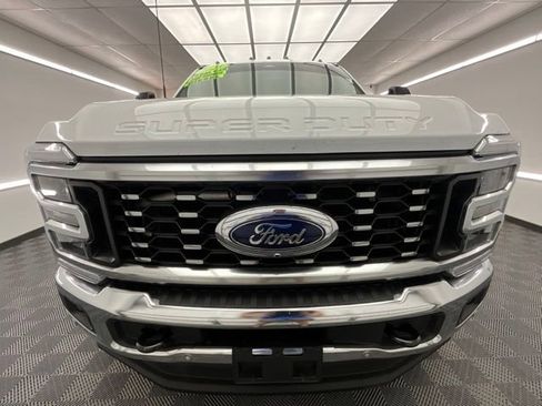 Used 2025 Ford F350 Lariat w/ Lariat Ultimate Package image 2