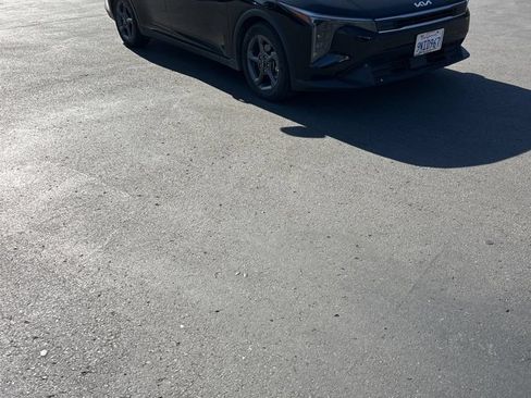Used 2025 Kia K4 FWD image 5