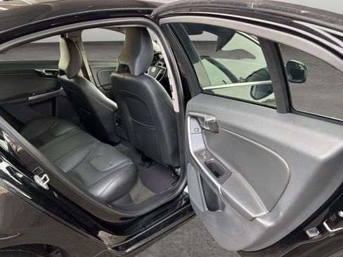 Used 2015 Volvo S60 T5 Platinum image 15