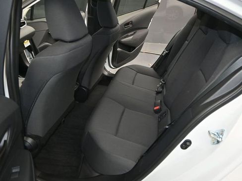 Used 2025 Toyota Corolla LE image 12