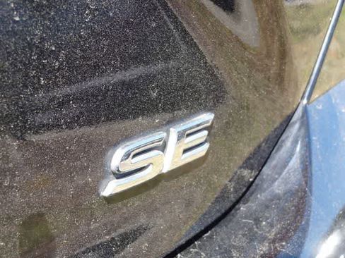 Used 2025 Toyota Camry SE w/ Convenience Package image 21