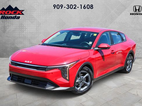Used 2025 Kia K4 FWD image 1