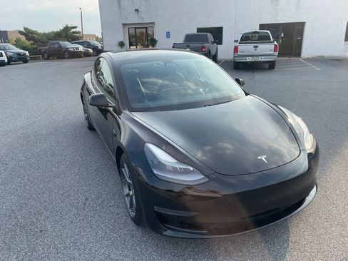 Used 2021 Tesla Model 3 Standard Range Plus RWD image 5
