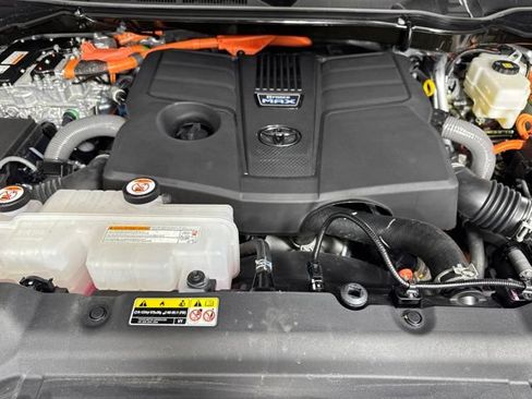 Used 2025 Toyota Sequoia SR5 w/ SR5 Premium Package AWD/4WD image 9