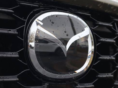 Certified 2025 MAZDA CX-70 3.3 Turbo w/ Preferred Package image 33