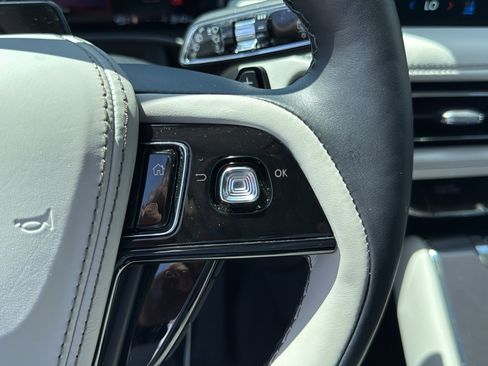 New 2026 Lincoln Aviator 2WD image 13