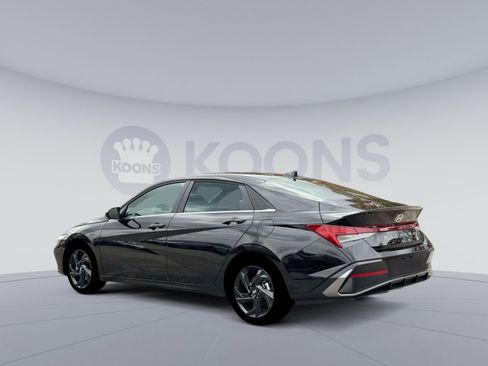 New 2026 Hyundai Elantra SEL Sport Premium FWD image 5