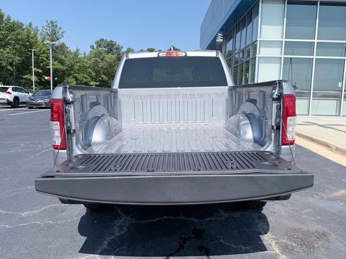 Used 2022 RAM 1500 Big Horn AWD/4WD image 9