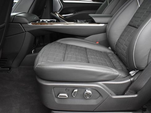 Certified 2025 Cadillac Escalade Sport Platinum image 27