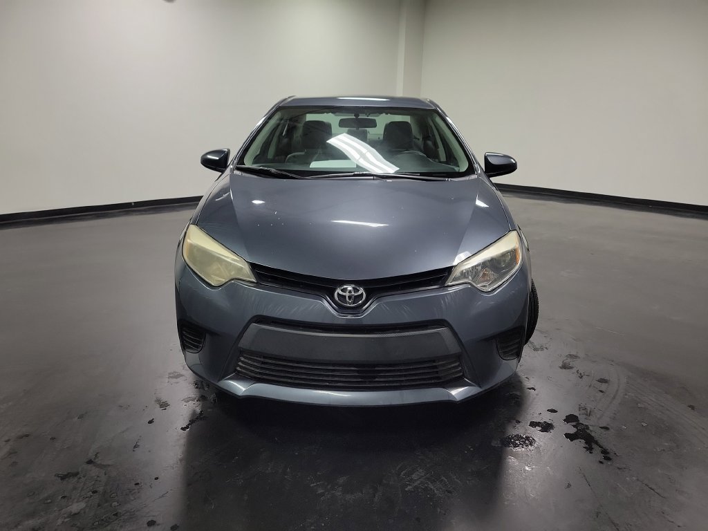 Used 2014 Toyota Corolla LE FWD image 2