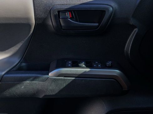 Used 2021 Toyota Tacoma SR5 image 23