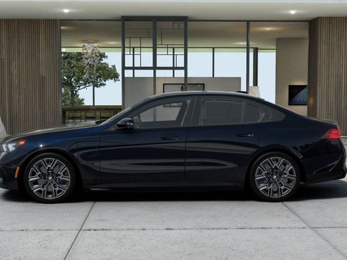 New 2027 BMW 550e xDrive AWD/4WD image 4