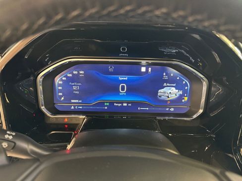 Used 2022 Chevrolet Silverado 1500 LTZ AWD/4WD image 16