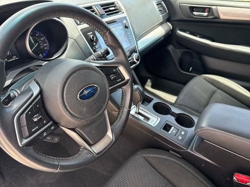 Used 2018 Subaru Outback 2.5i Premium AWD/4WD image 35