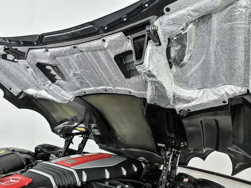 Used 2005 Mercedes-Benz SLR image 24