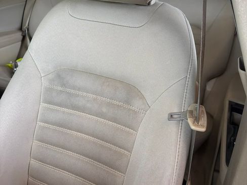 Used 2014 Ford Fusion SE FWD image 5