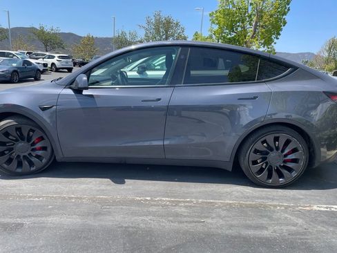 Used 2023 Tesla Model Y Performance AWD/4WD image 5