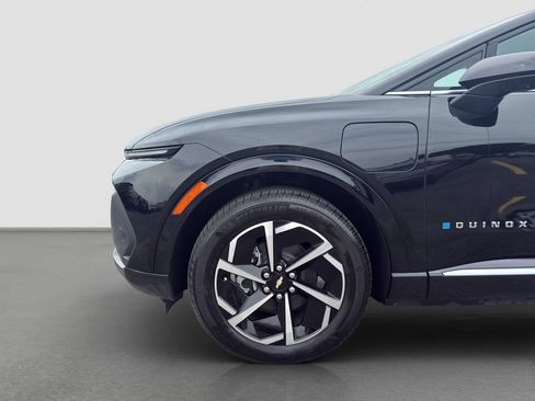 Used 2024 Chevrolet Blazer EV LT AWD/4WD image 20