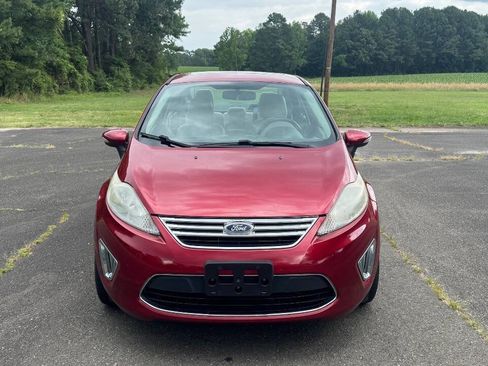 Used 2013 Ford Fiesta Titanium FWD image 3