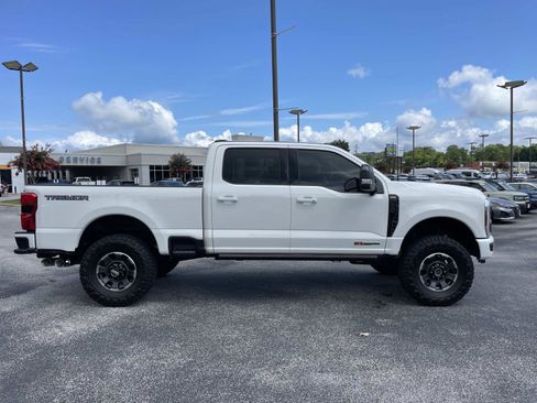 Used 2024 Ford F250 Lariat w/ Tremor Off-Road Package AWD/4WD image 2
