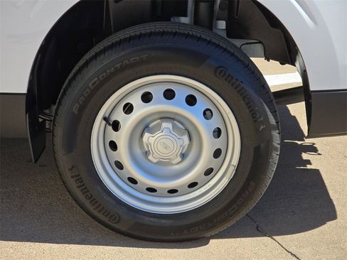 New 2025 Ford Maverick XL w/ Equipment Group 102A image 27