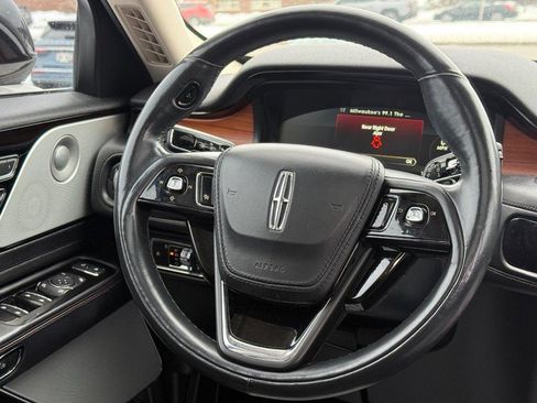 Used 2020 Lincoln Aviator Reserve w/ Equipment Group 202A image 17