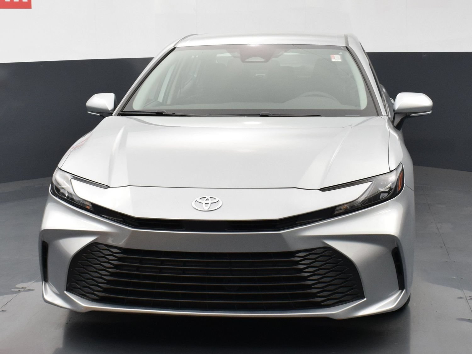 Used 2025 Toyota Camry LE FWD image 7