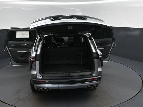 New 2026 Chevrolet Traverse LT w/ Sun and Wheel Package FWD image 48